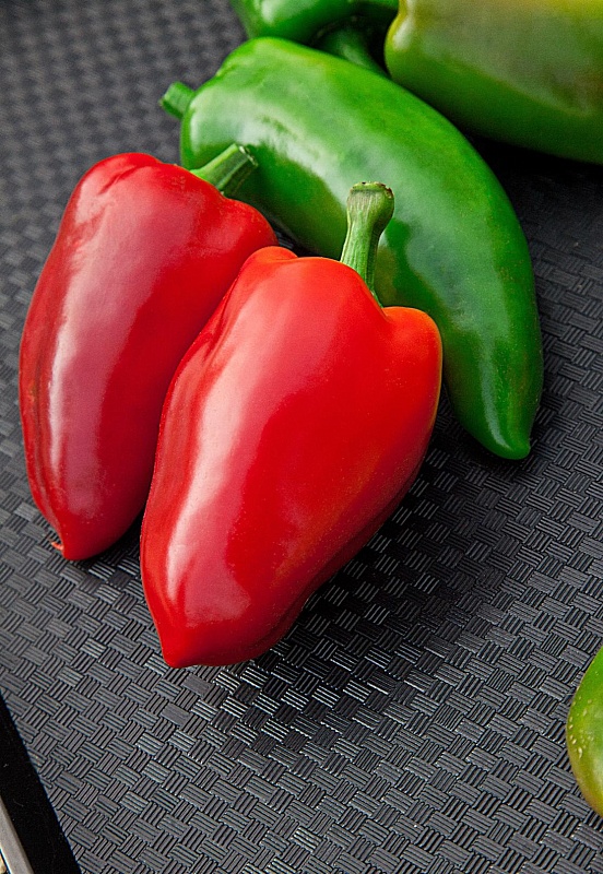 Перец сладкий Подарок Молдовы  0,1 гр цв.п.